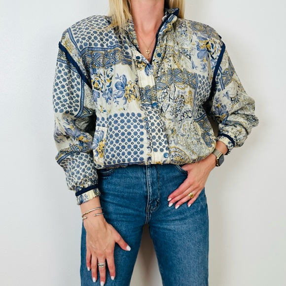 Vintage Details Sportswear 100% silk floral parsley print padded bomber jacket - Picture 4 of 9